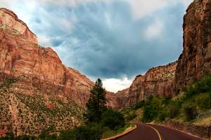 Zion National Park road stays open